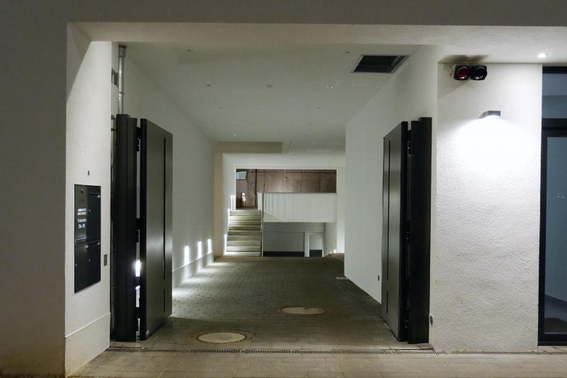 Christensen_private Garageneinfahrt Fluegeltor Altona