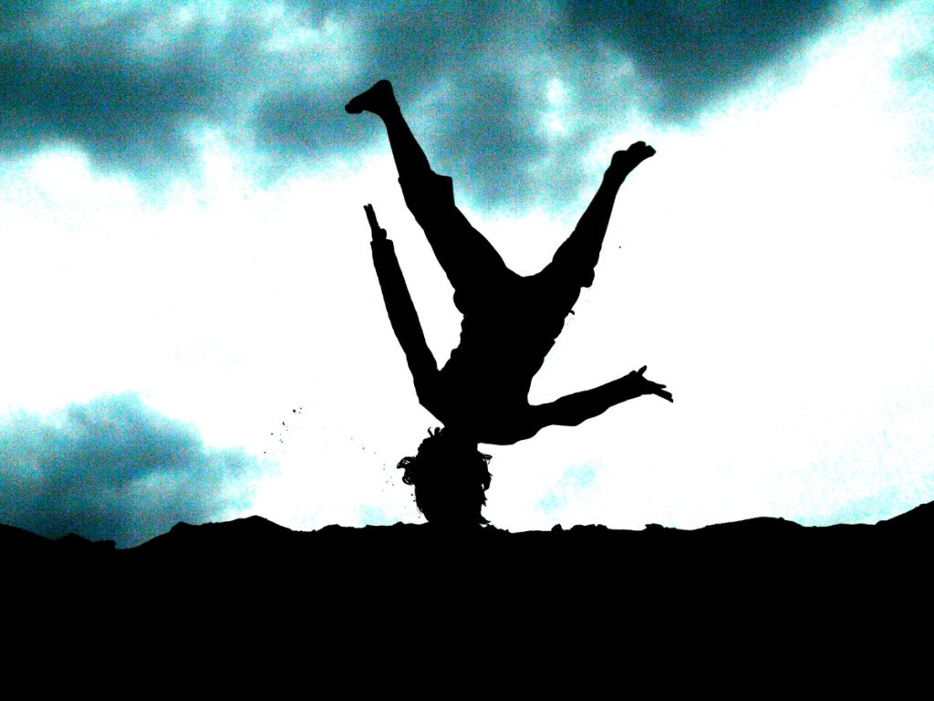 TheoUpsideDown_new0809